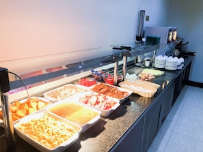 Daily buffet breakfast (GBP 15.95 per person)