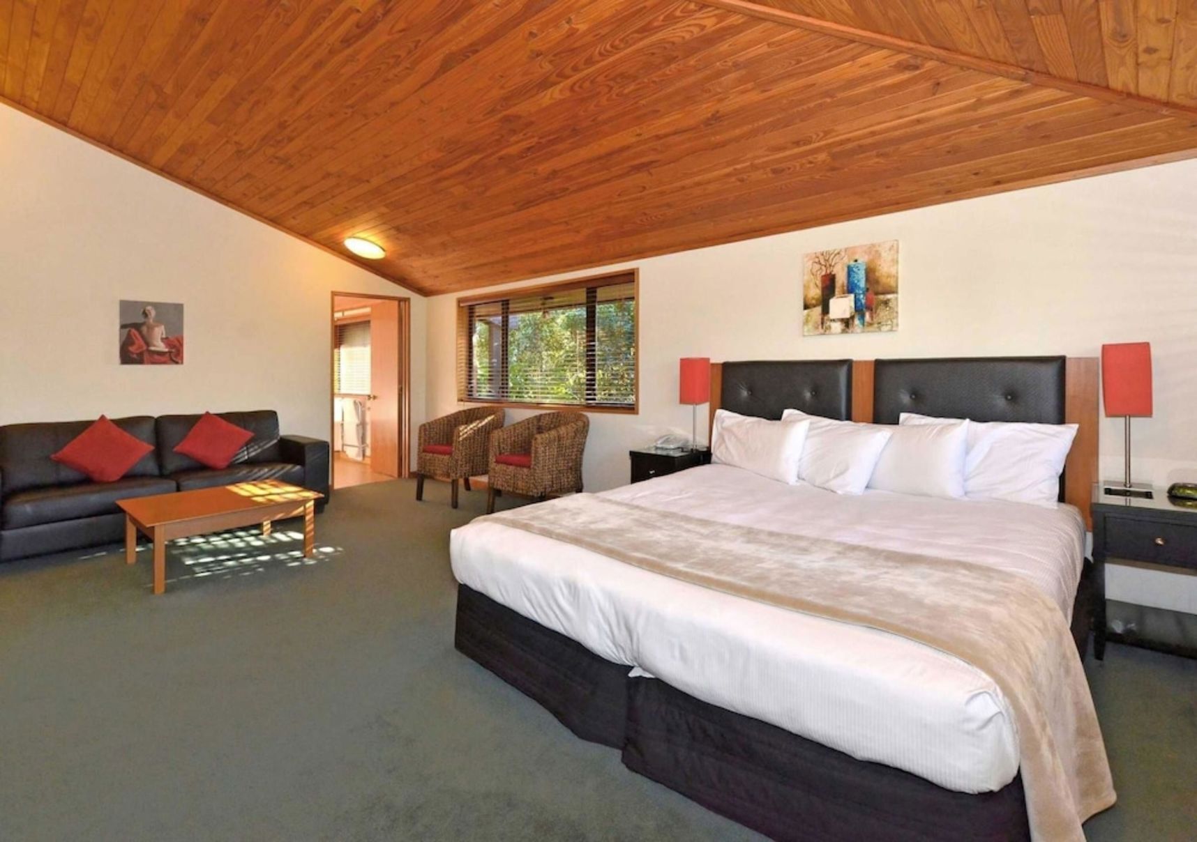 Egyptian cotton sheets, desk, soundproofing, iron/ironing board