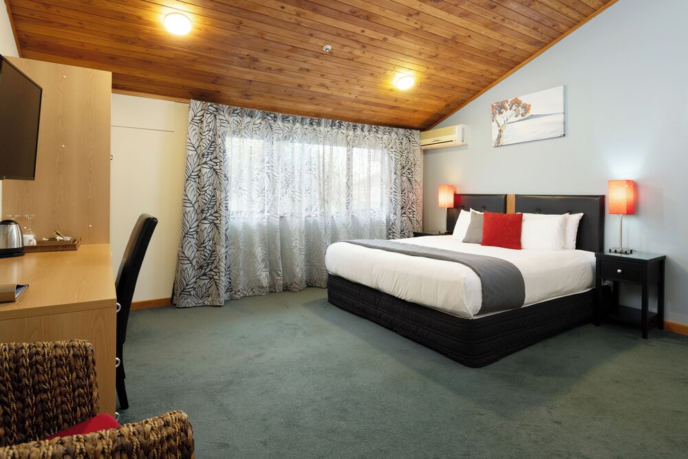 The Marlborough Riverside Hotel by null