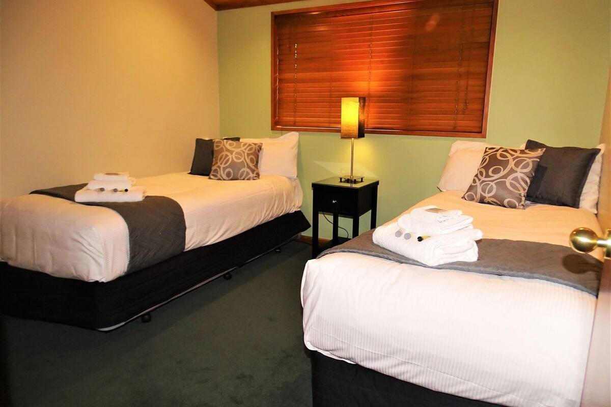 Egyptian cotton sheets, desk, soundproofing, iron/ironing board