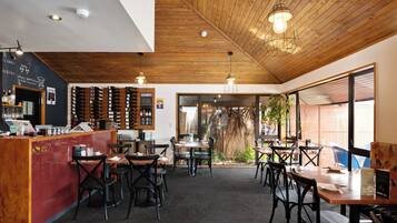 Frühstück und Abendessen