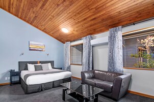 Sábanas de algodón egipcio, escritorio y sistema de insonorización 