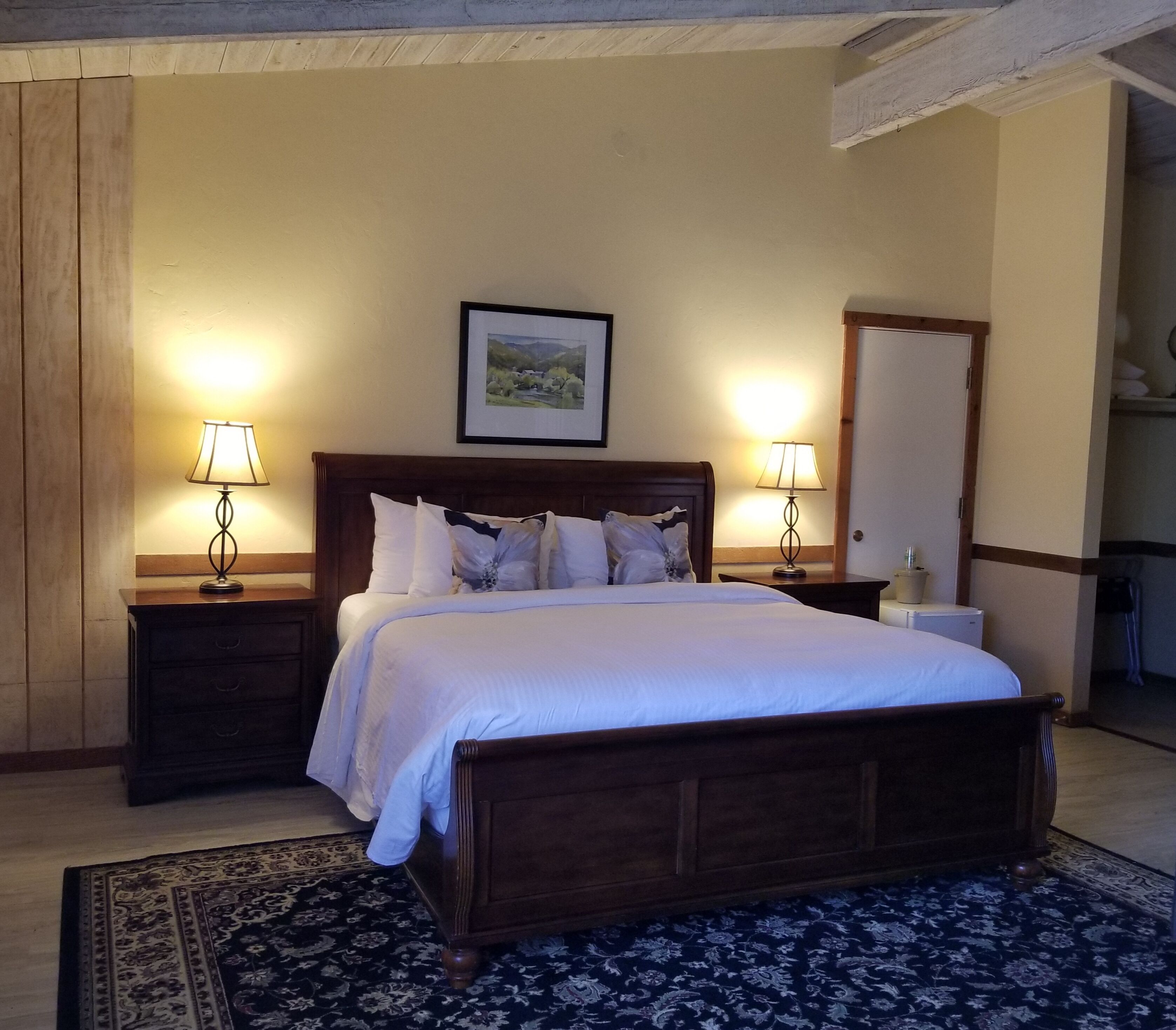 1 bedroom, premium bedding, iron/ironing board, free wifi