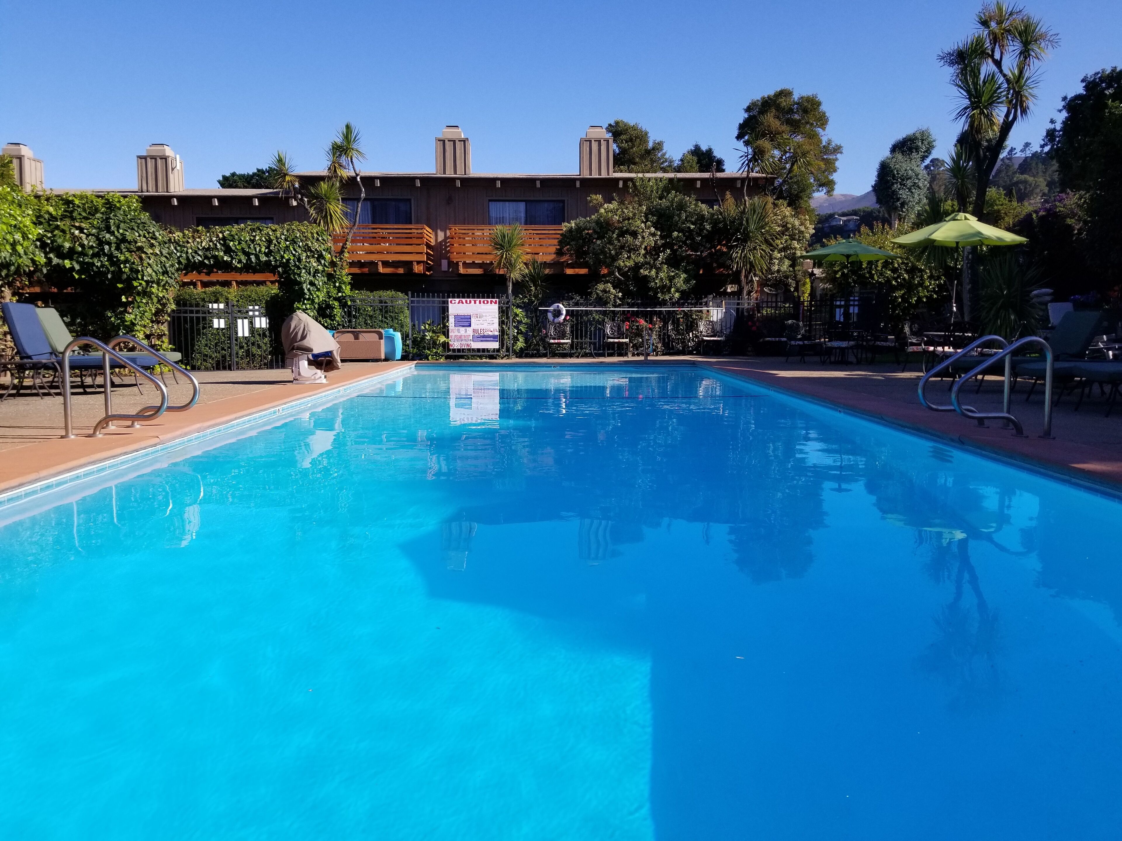 Piscina externa sazonal