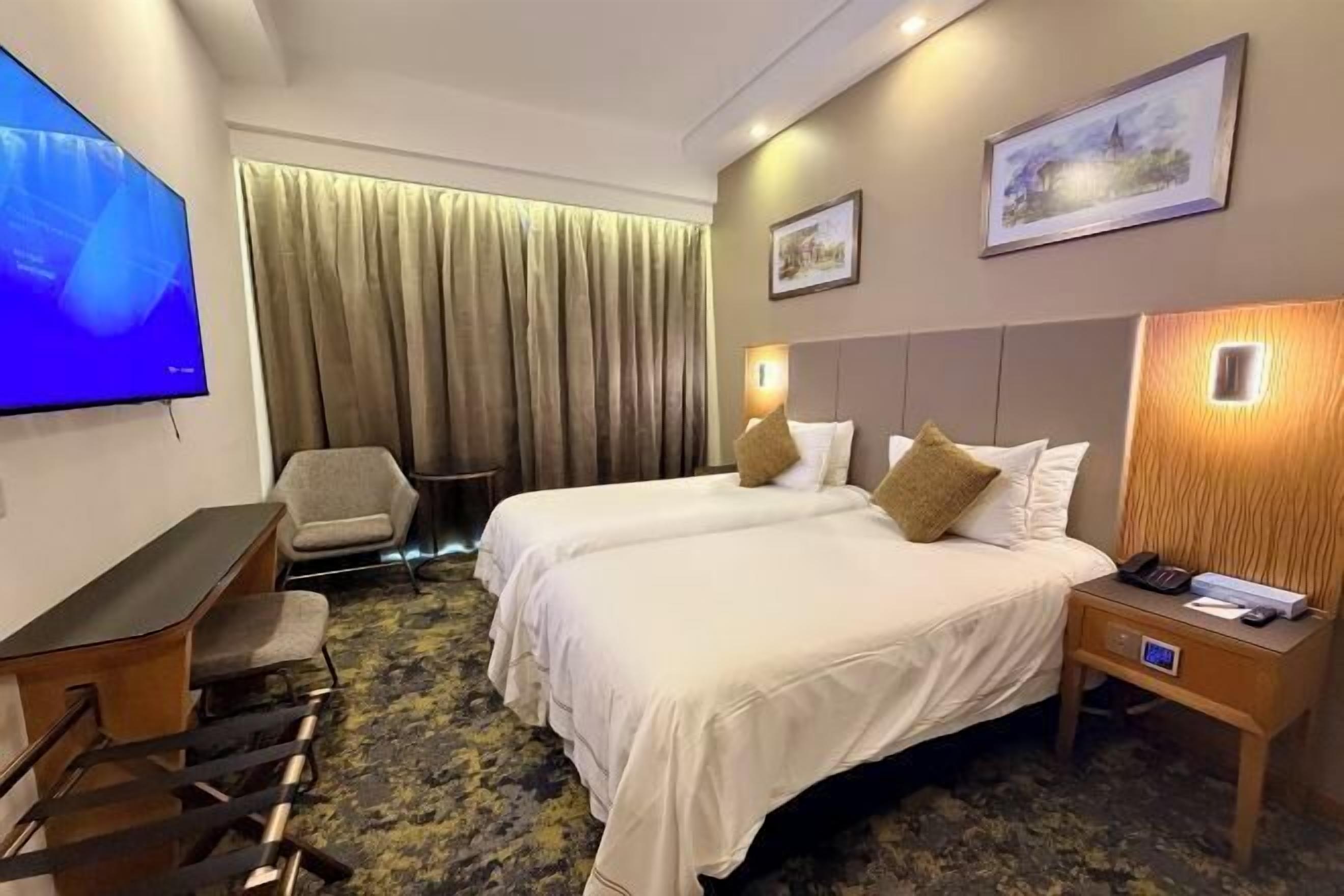 Két bảo mật tại phòng, bàn, phòng cách âm, bàn ủi/dụng cụ ủi quần áo 