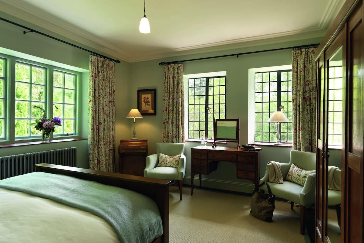 1 bedroom, hypo-allergenic bedding, in-room safe, desk