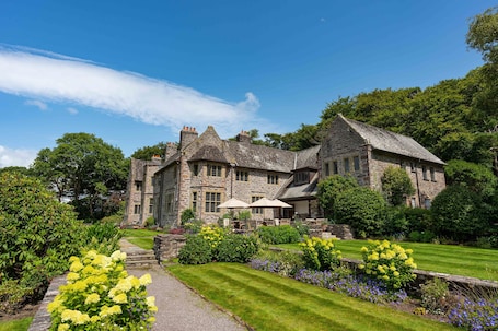Exterior. Ard na Sidhe Country House Hotel