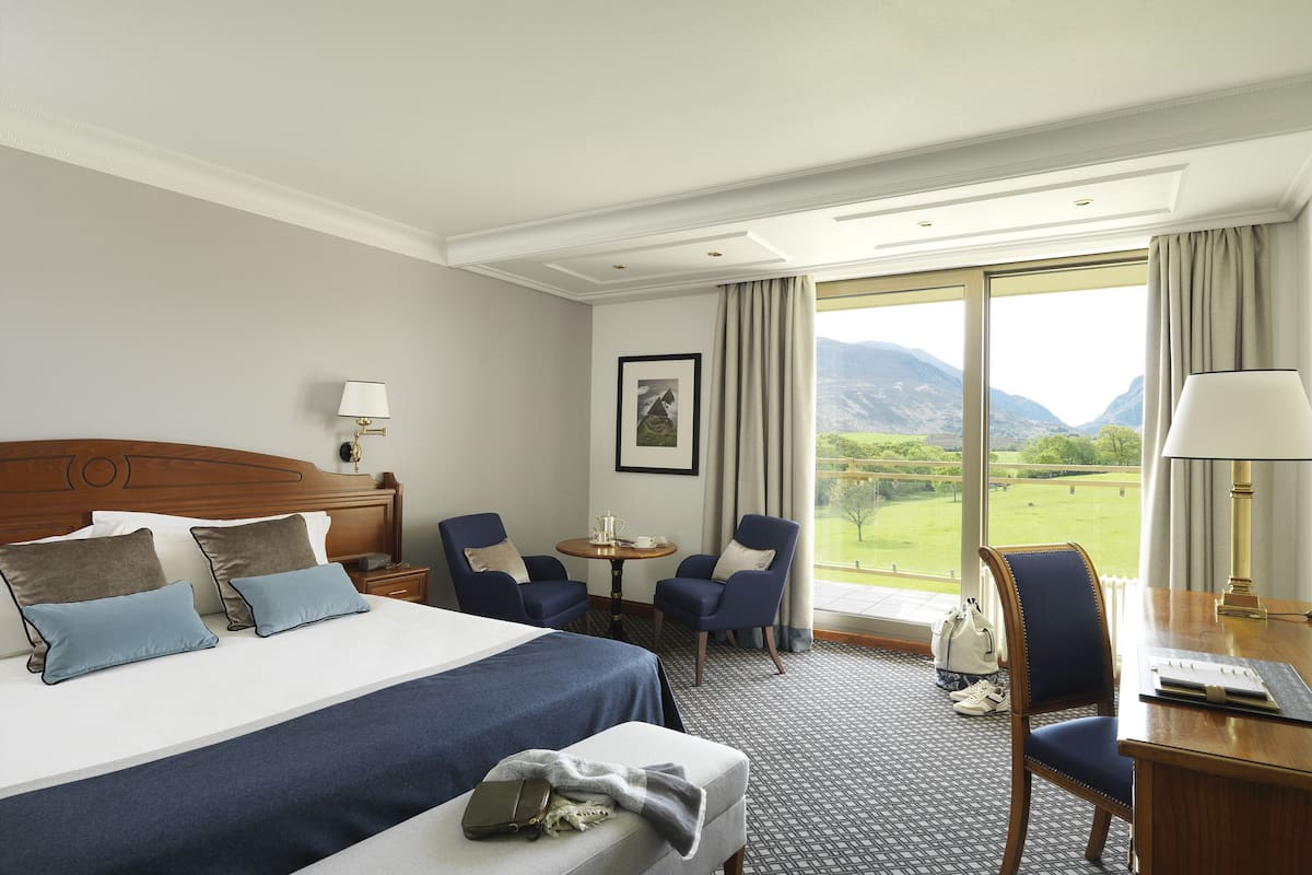 standard room | in-room safe, desk, iron/ironing board, free cots/infant beds