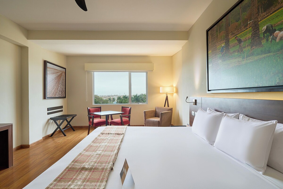 Junior Suite, 1 King Bed