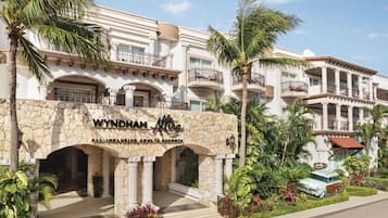 Facciata della struttura