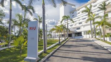 Entrada de la propiedad