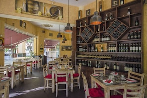 Lounge - Robertson Quay Hotel (Singapore)