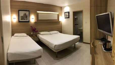 Robertson Quay Hotel - Image 12