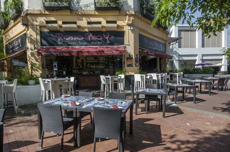 Robertson Quay Hotel - Image 5