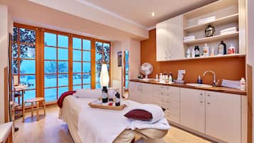 Aromatherapy, hot stone massages, sports massages, facials, reflexology