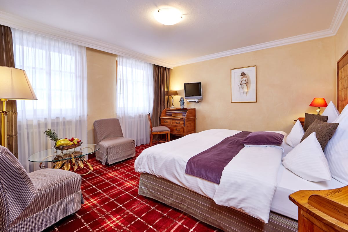 Double Room (North) | Minibar, in-room safe, individually decorated, desk