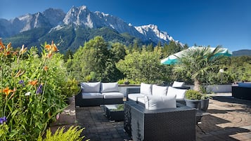 Sun deck