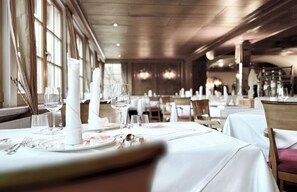 Lunch and dinner served, Mediterranean cuisine