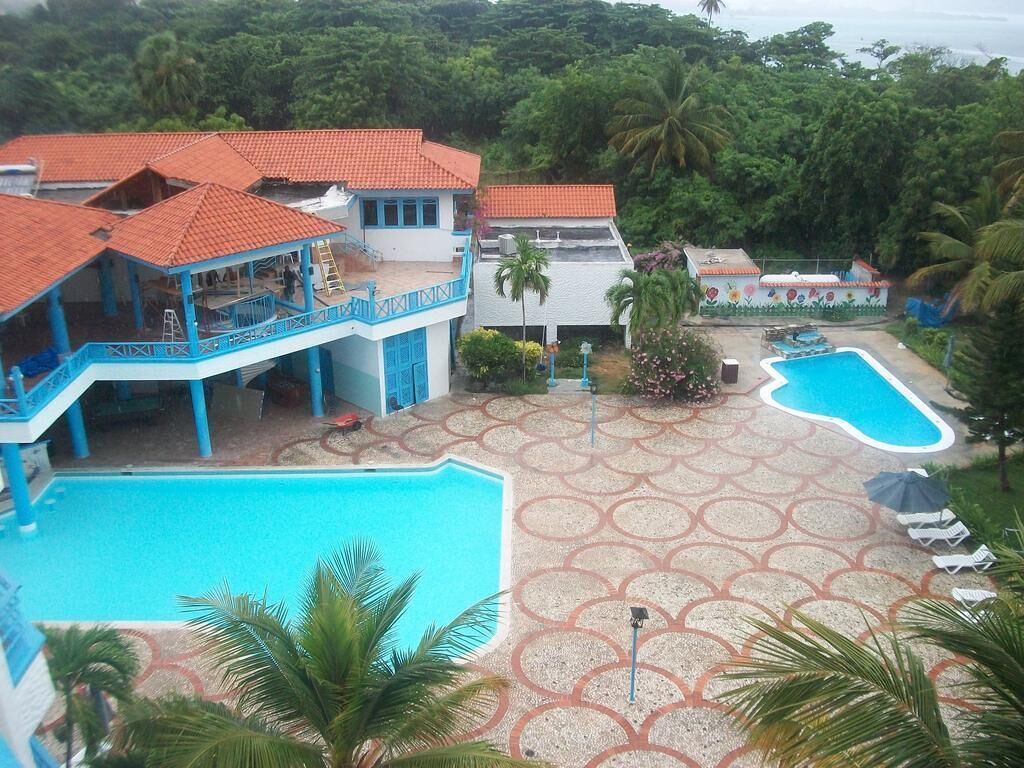 Kolam renang outdoor