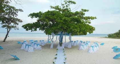 Hotel Costa Larimar