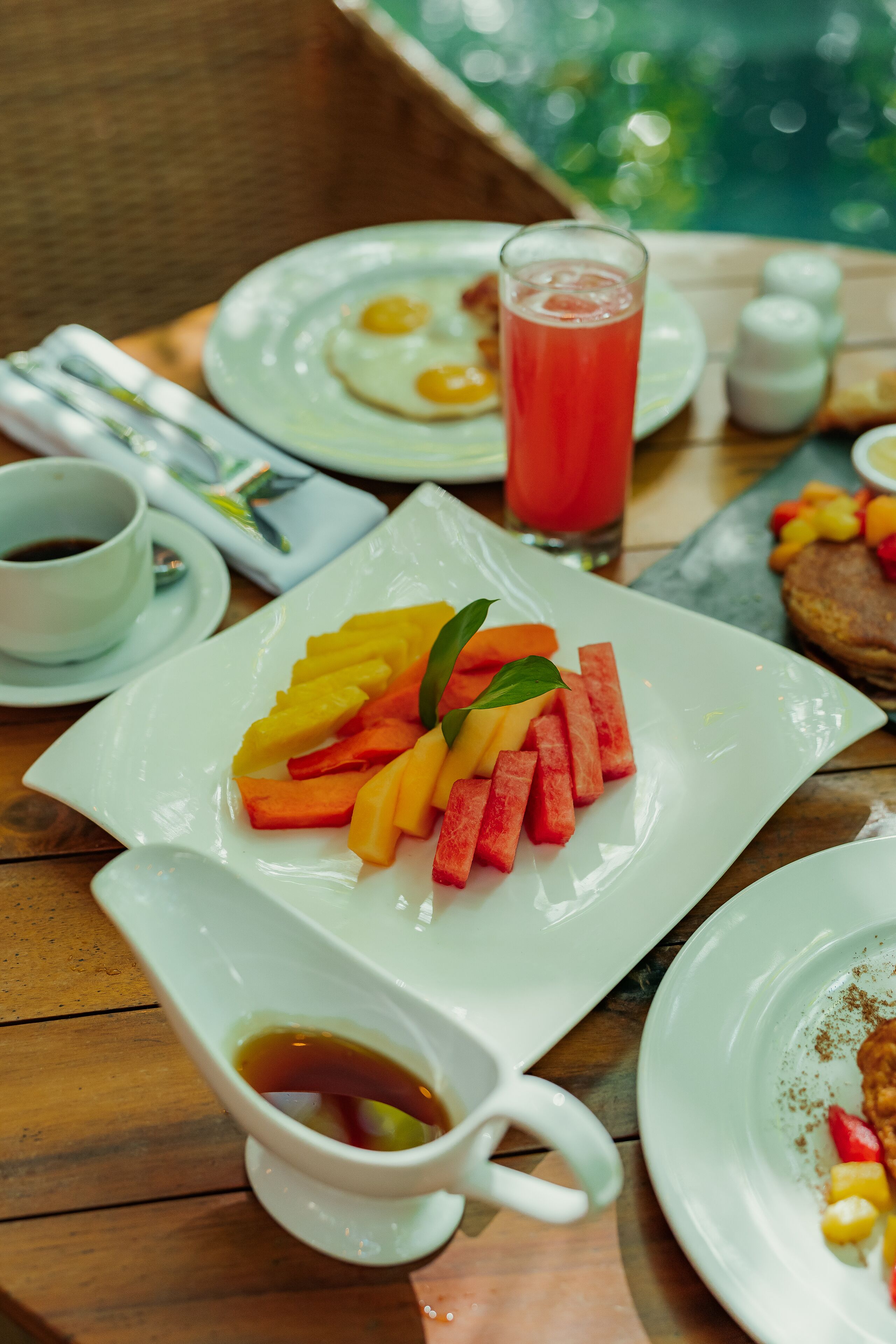 free daily cooked-to-order breakfast