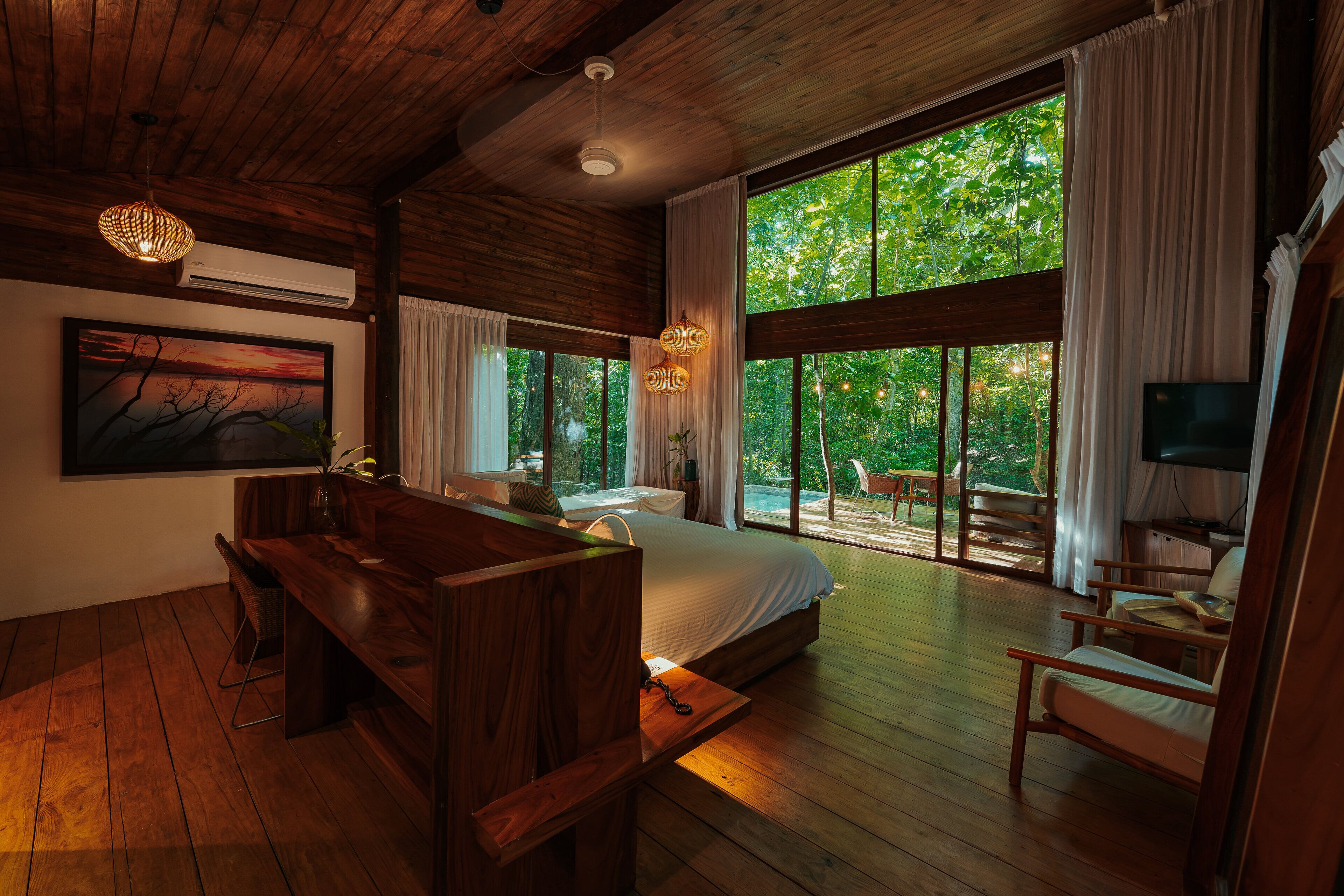 Premium bedding, down comforters, pillowtop beds, minibar