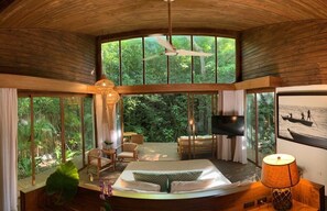 Master River Suite | Premium bedding, down comforters, pillowtop beds, minibar
