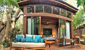 River Suites | Premium bedding, down comforters, pillowtop beds, minibar - Casa Bonita Tropical Lodge (La Ciénaga)