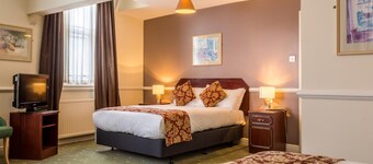 County Hotel