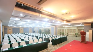 Unclassified image, 2 of 19, button - Garden City (Chengdu)
