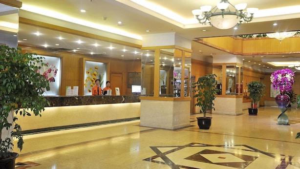 Unclassified image, 1 of 19, button - Garden City (Chengdu)