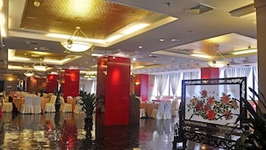 Unclassified image, 3 of 19, button - Garden City (Chengdu)
