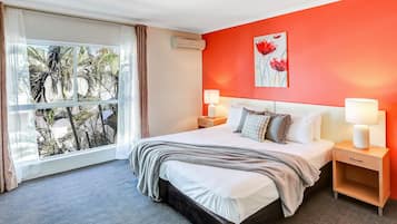 Suite | In-room safe, individually furnished, desk, blackout drapes