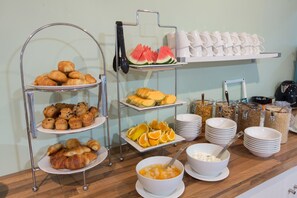 Kontinental frukost varje dag (AUD 20 per person)