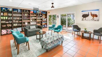 Sala de estar en el lobby