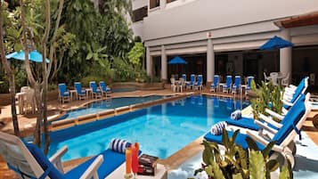 Indoor pool, outdoor pool
