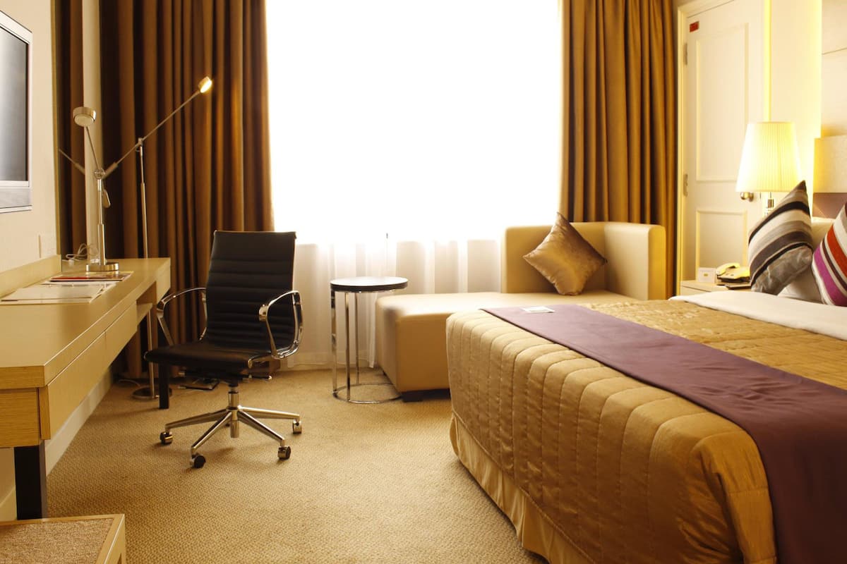 Minibar, in-room safe, desk, blackout curtains
