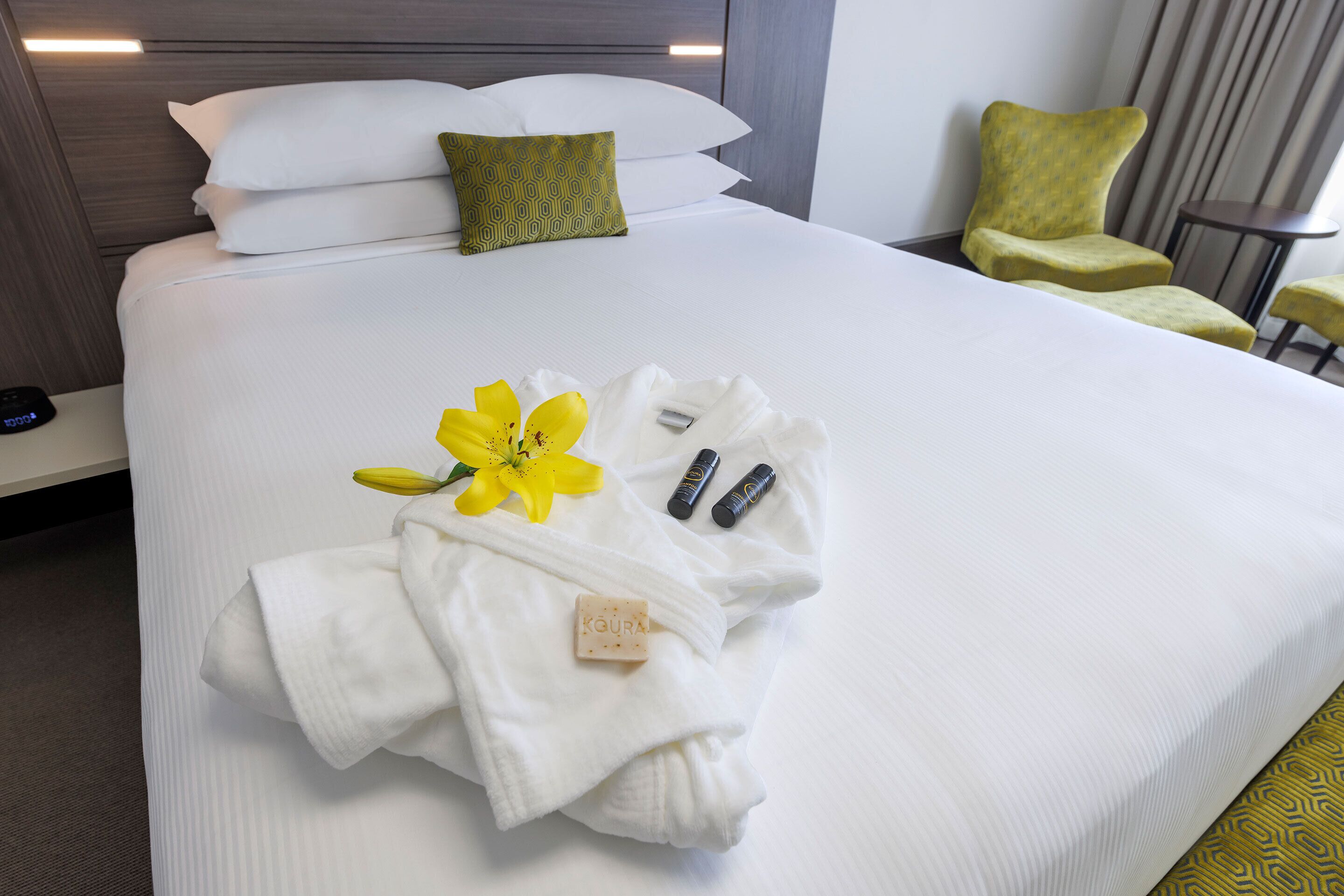 executive room, 1 king bed | 1 bedroom, premium bedding, down duvets, select comfort beds