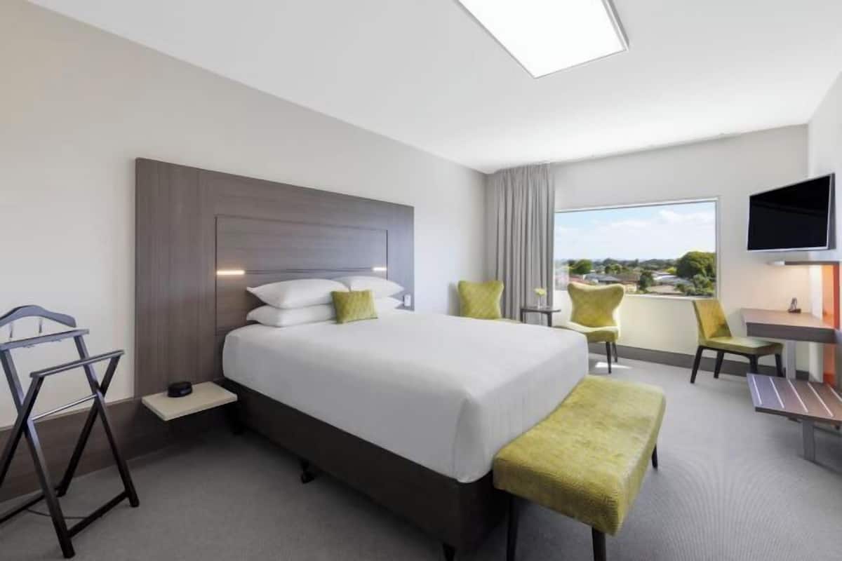 1 bedroom, premium bedding, down duvets, Select Comfort beds