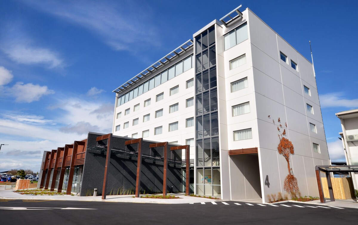 Jet Park Hotel Auckland Airport Shuttle www.expedia.com