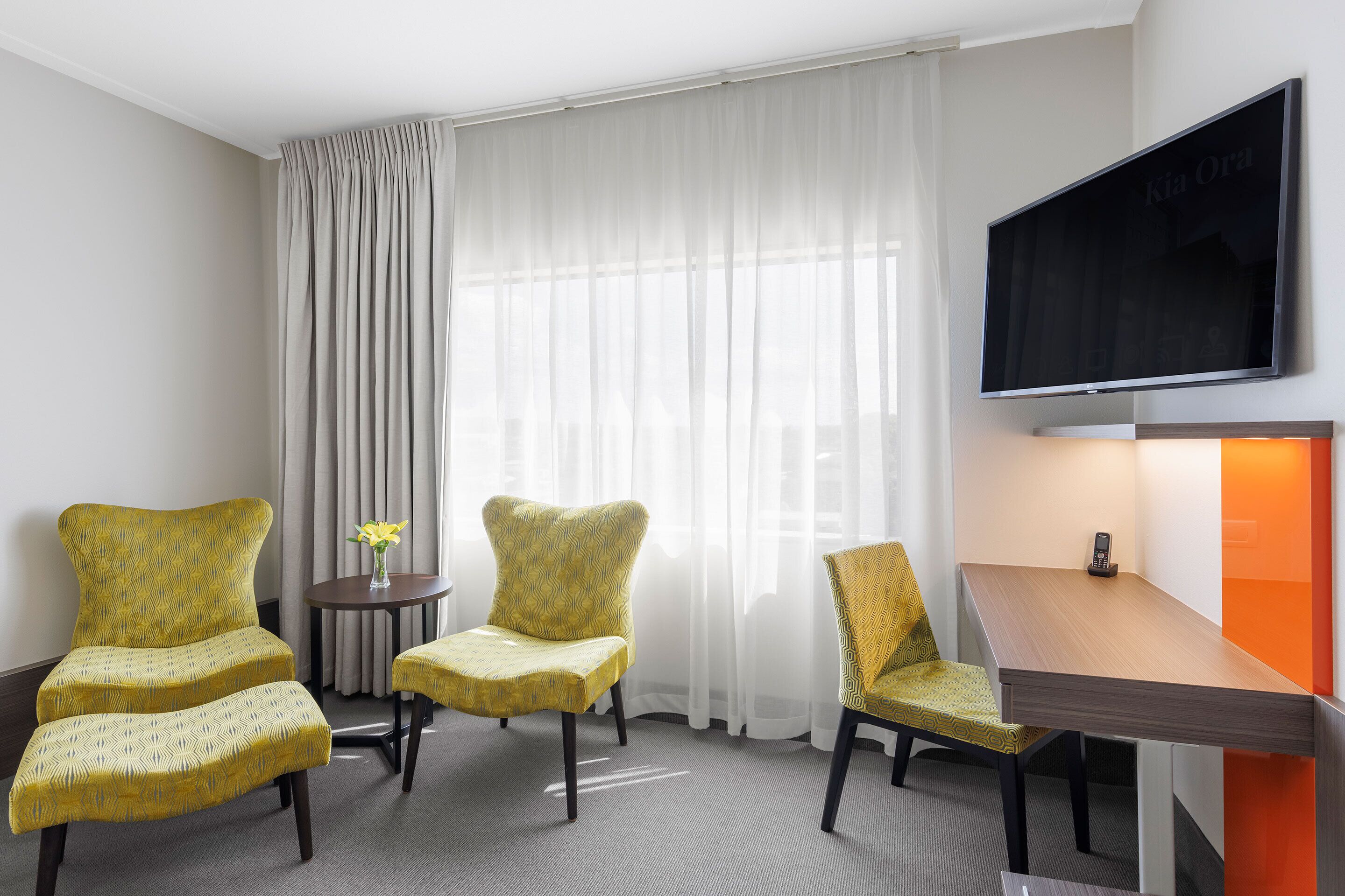 executive room, 1 king bed | living area | 43-inch lcd tv with satellite channels, tv, toys