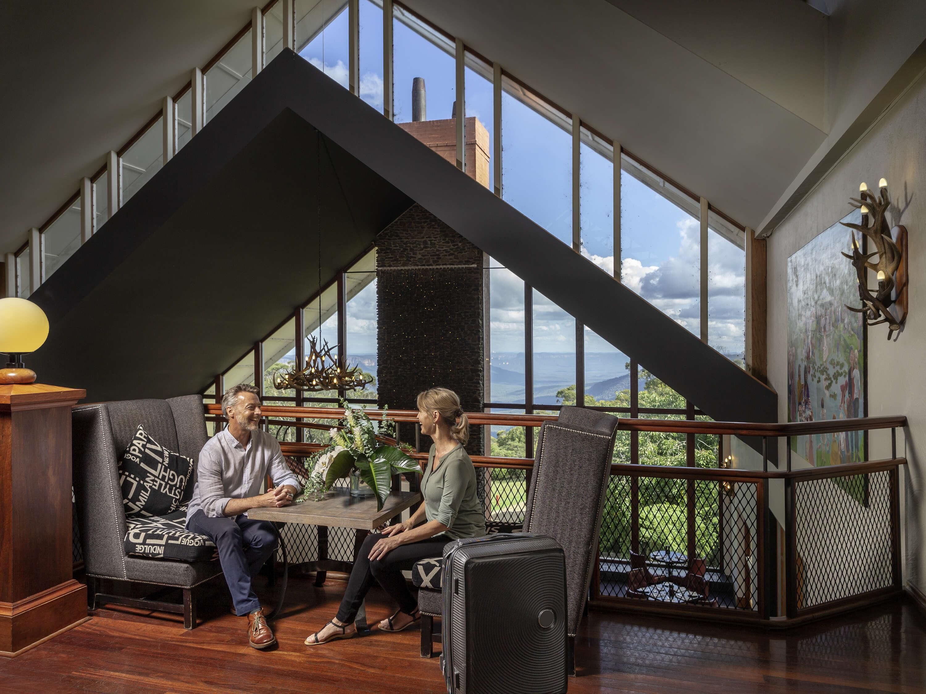 3 restaurants, breakfast, lunch, dinner served; local cuisine 