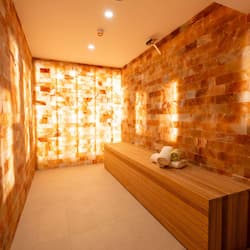 Couples treatment rooms, hot tub, body treatments, hot stone massages