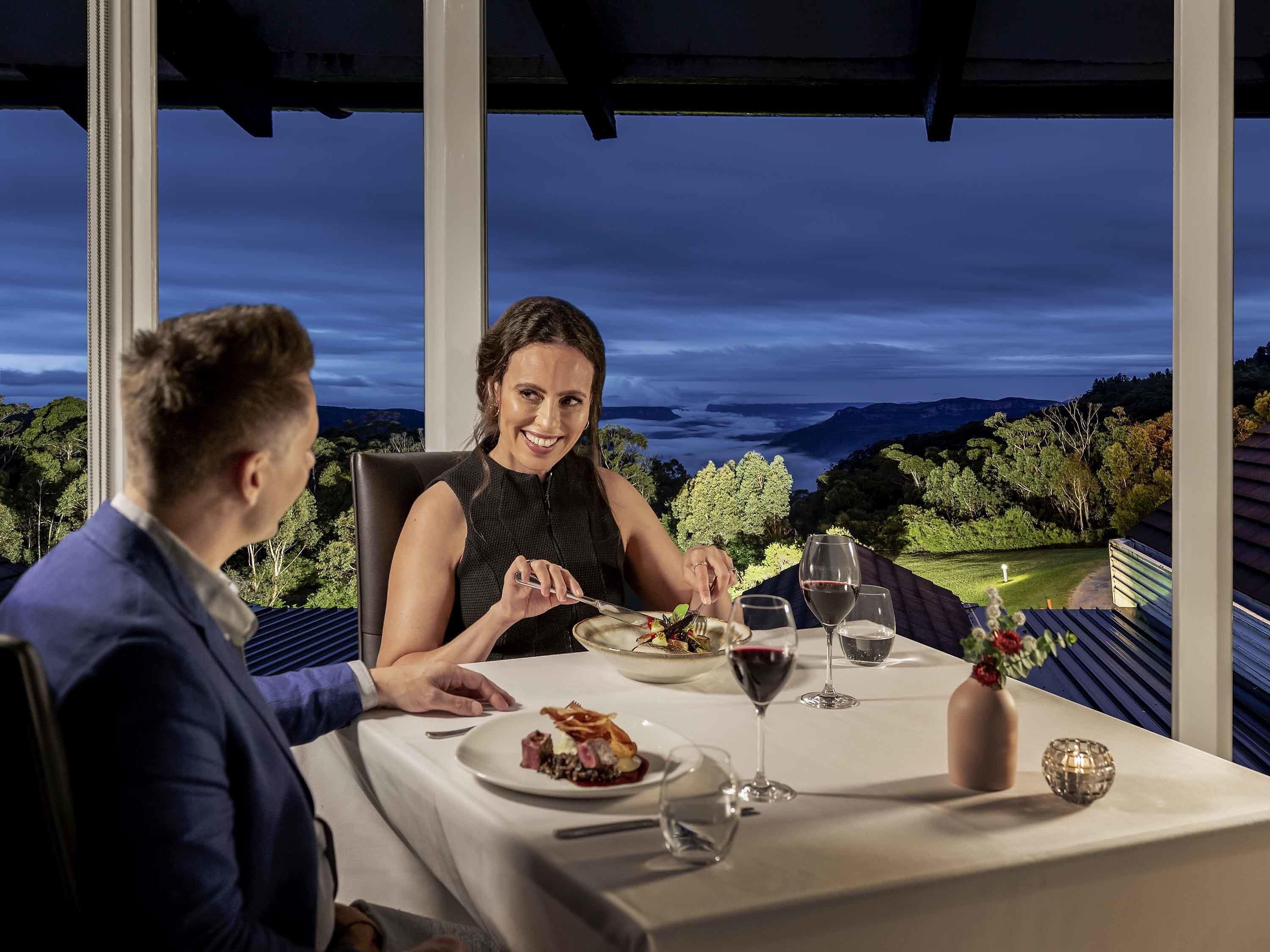 3 ristoranti; aperti a colazione, a pranzo e a cena