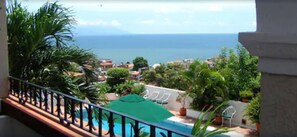 Chambre Junior double ou avec lits jumeaux, 2 lits doubles, vue sur l’océan | Vue du balcon
