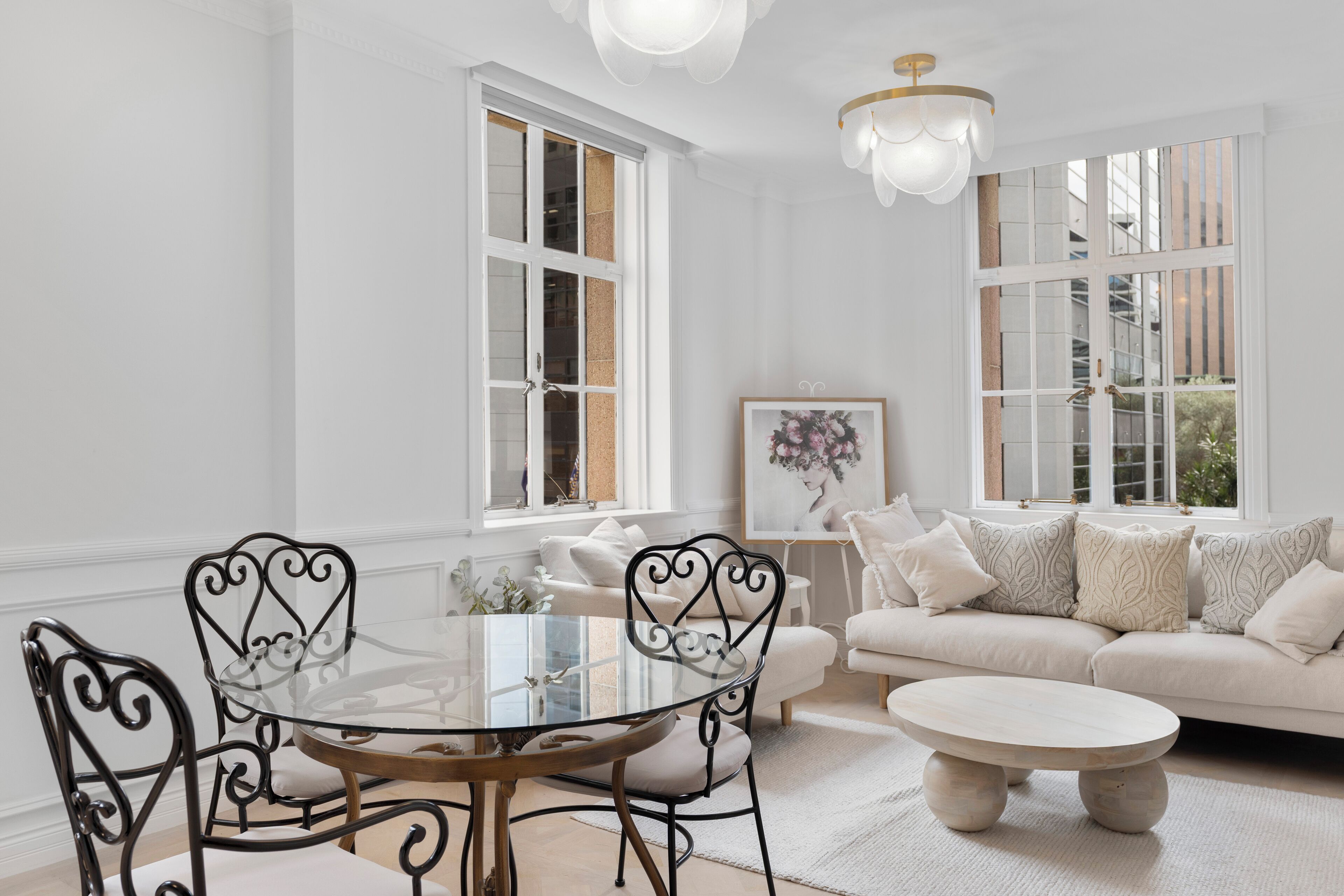 Căn hộ Premium | Khu phòng khách | TV LCD 32-inch có truyền hình kỹ thuật số, TV, dịch vụ stream 