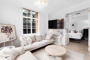 Premium Apartment - Rothbury Hotel (Brisbane)