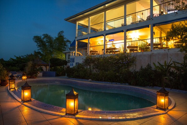 Outdoor pool, pool loungers