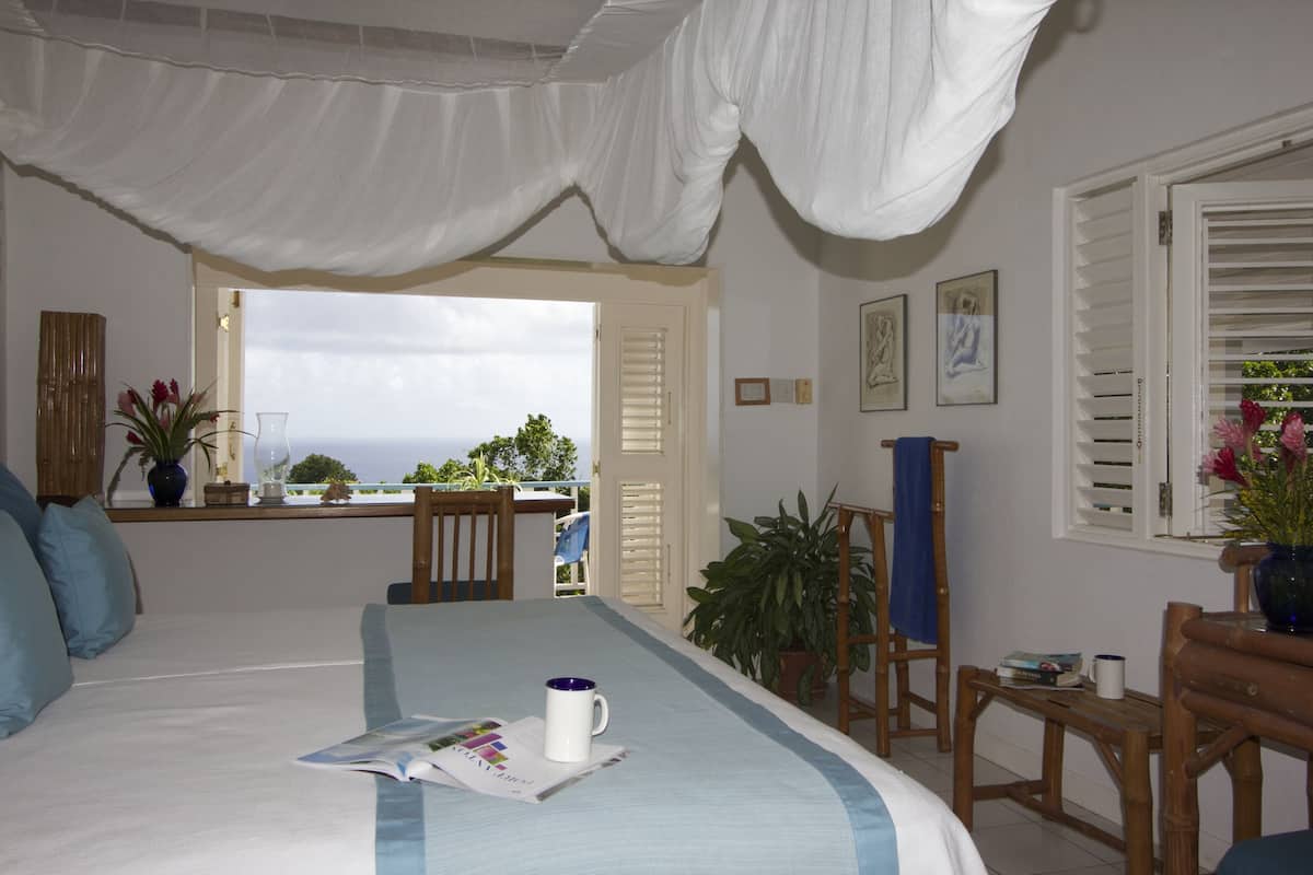 In-room safe, free WiFi, bed sheets