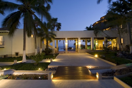 Property grounds. Hotel Punta Serena & Resorts- Couples Only